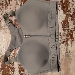 Nwot Green sports bra